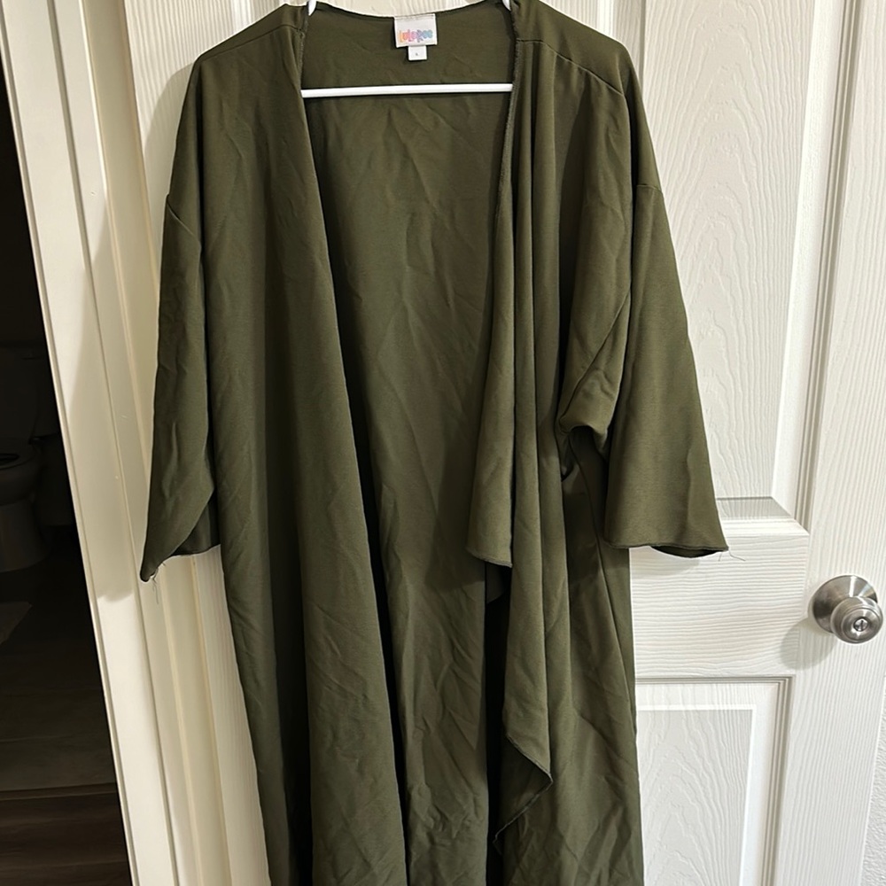 LuLaRoe Green 3/4 Sleeve Boxy Top